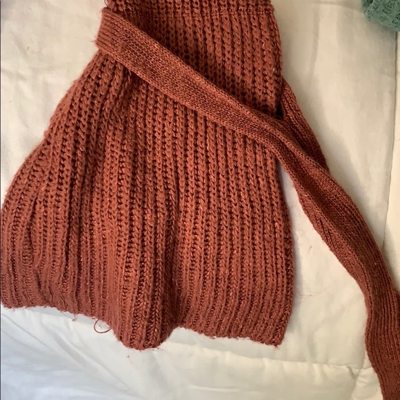 Express Sweater - Picture 3 of 5